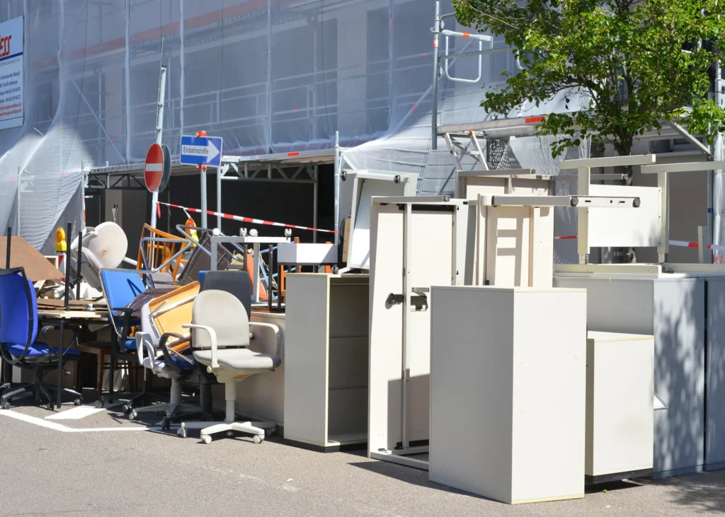 entruempellungen-joseph-sarr-4 Entrümpelungen, Bauendreinigungen, Haushaltsauflösung, Firmenauflösung, Joseph Sarr, JS-Gebäudereinigung, Glas- und Gebäudereinigung Seelze und Umland